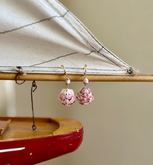 Gold Hoop Seashell with pearl Earrings