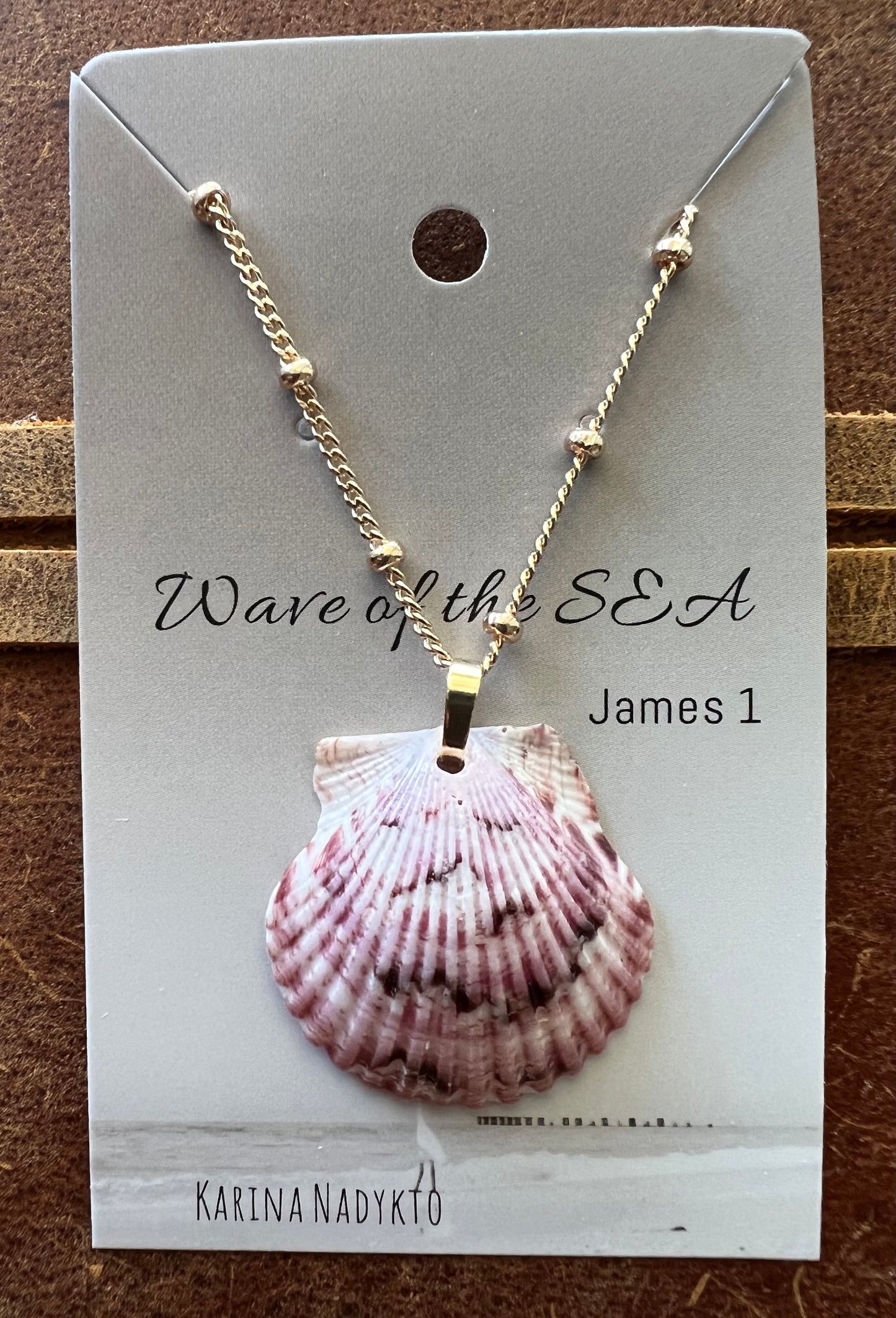 Shell Necklace on Short Gold Chain