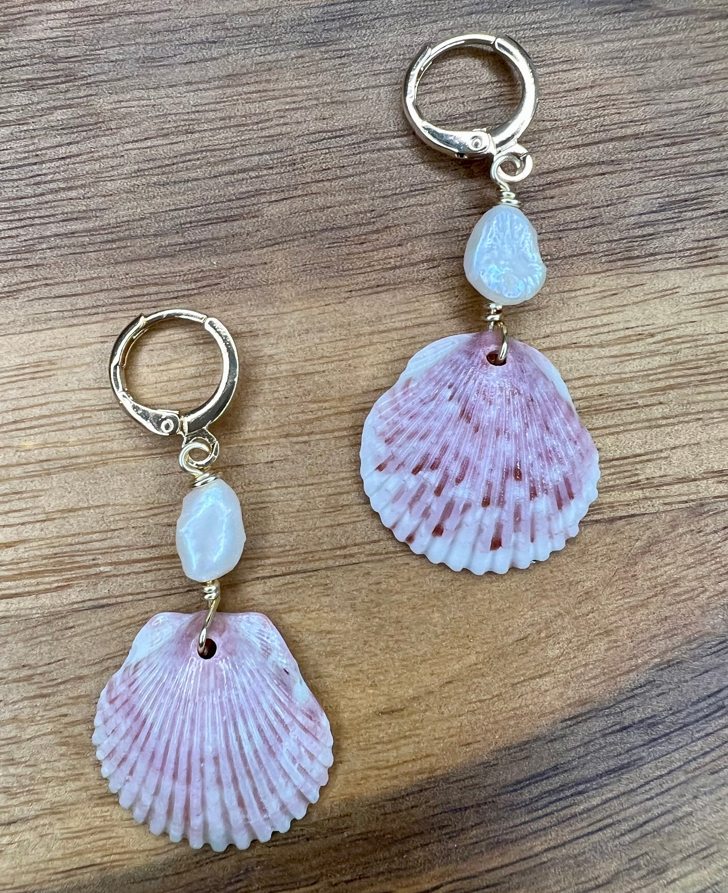 Gold Hoop Seashell with pearl Earrings