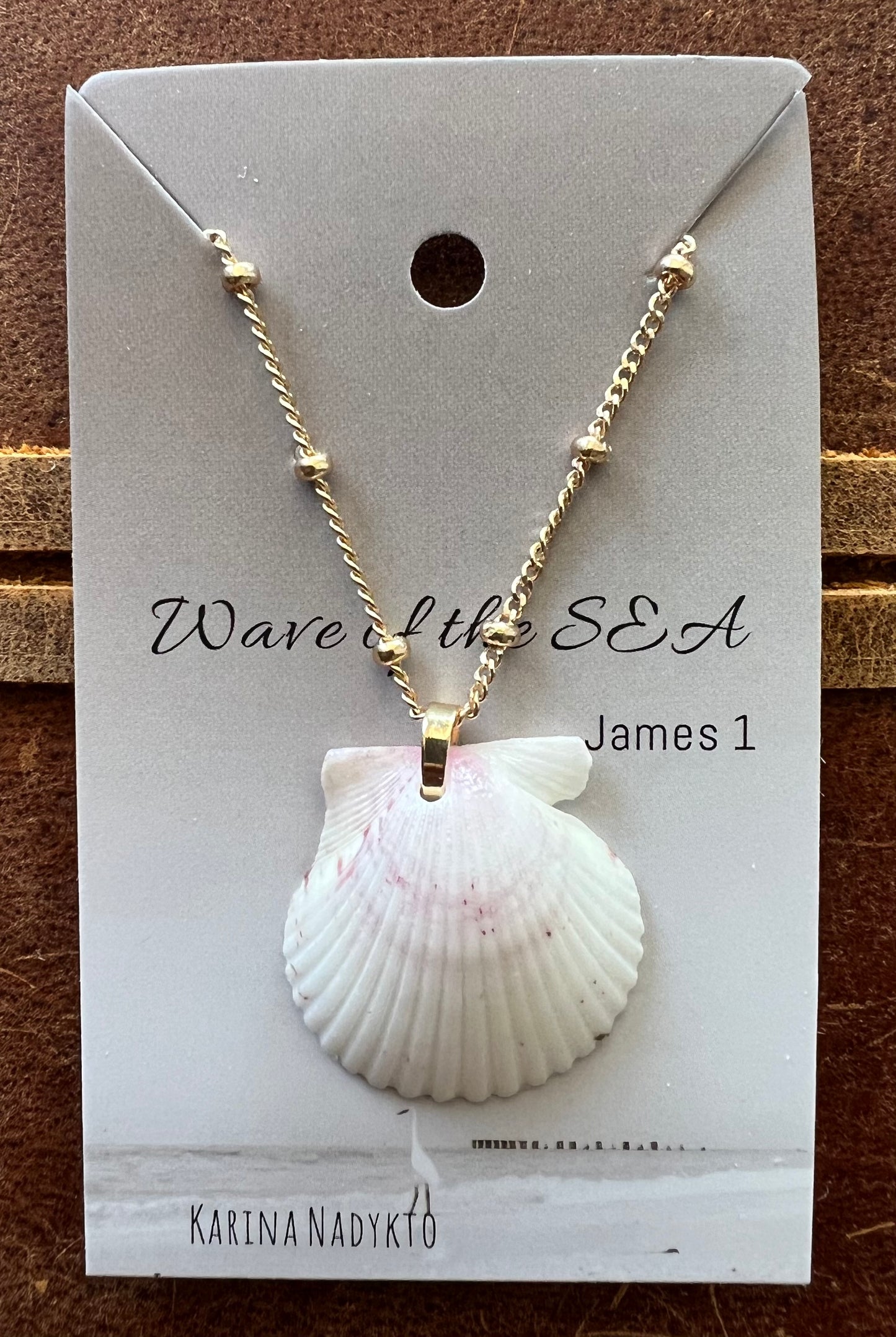 Shell Necklace on Short Gold Chain