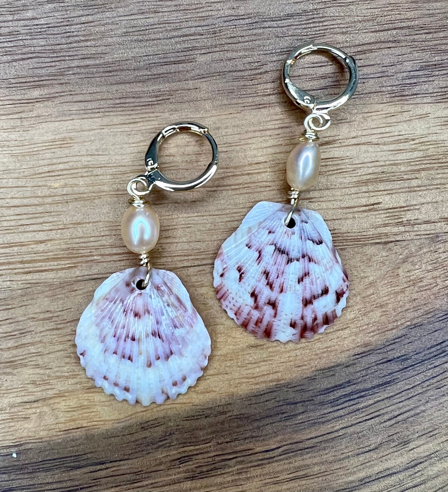 Gold Hoop Seashell with pearl Earrings