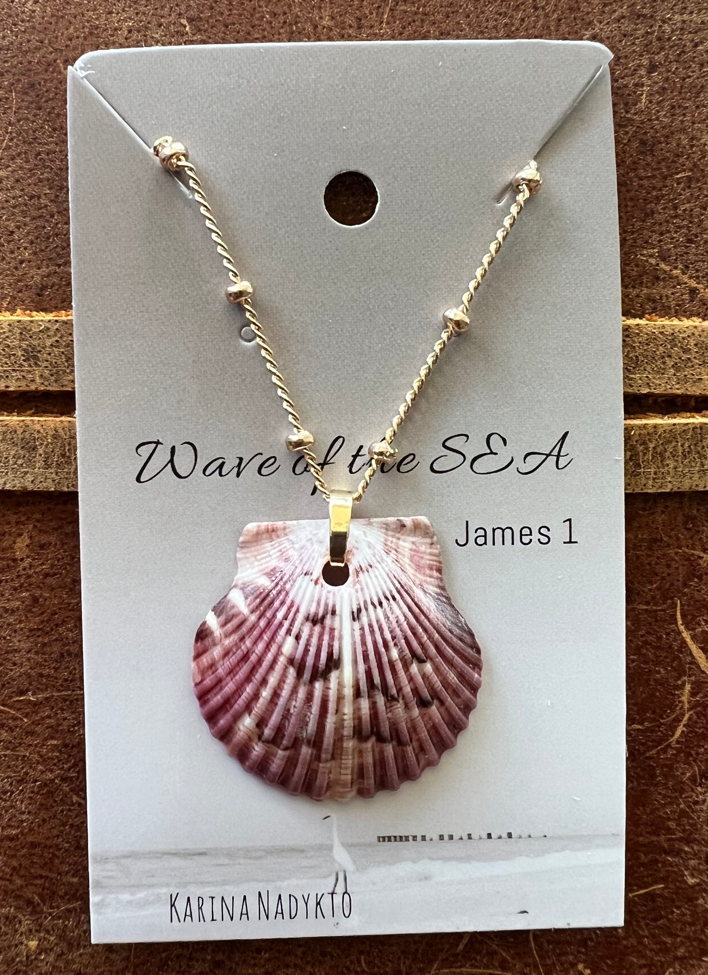 Shell Necklace on Short Gold Chain