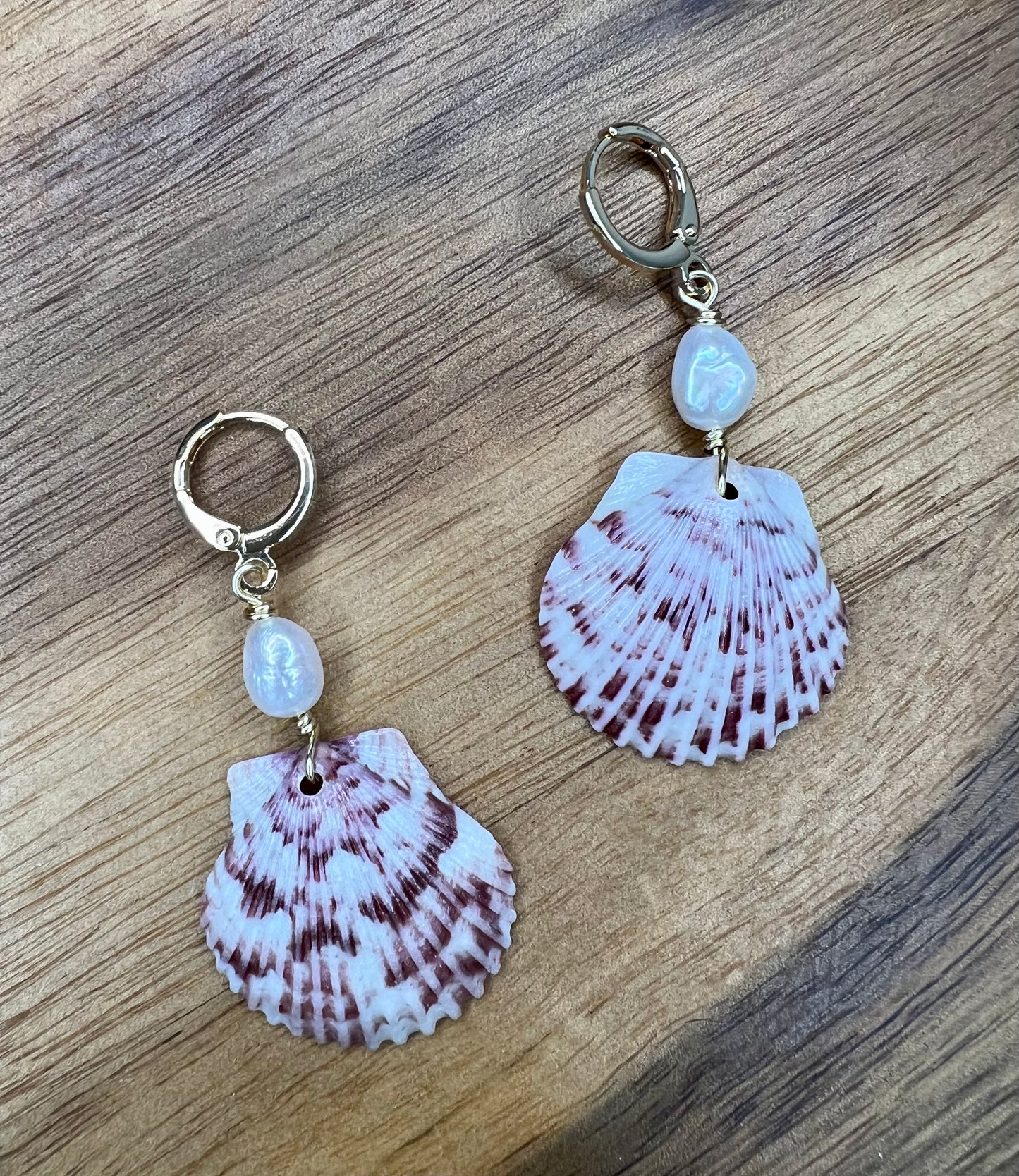 Gold Hoop Seashell with pearl Earrings