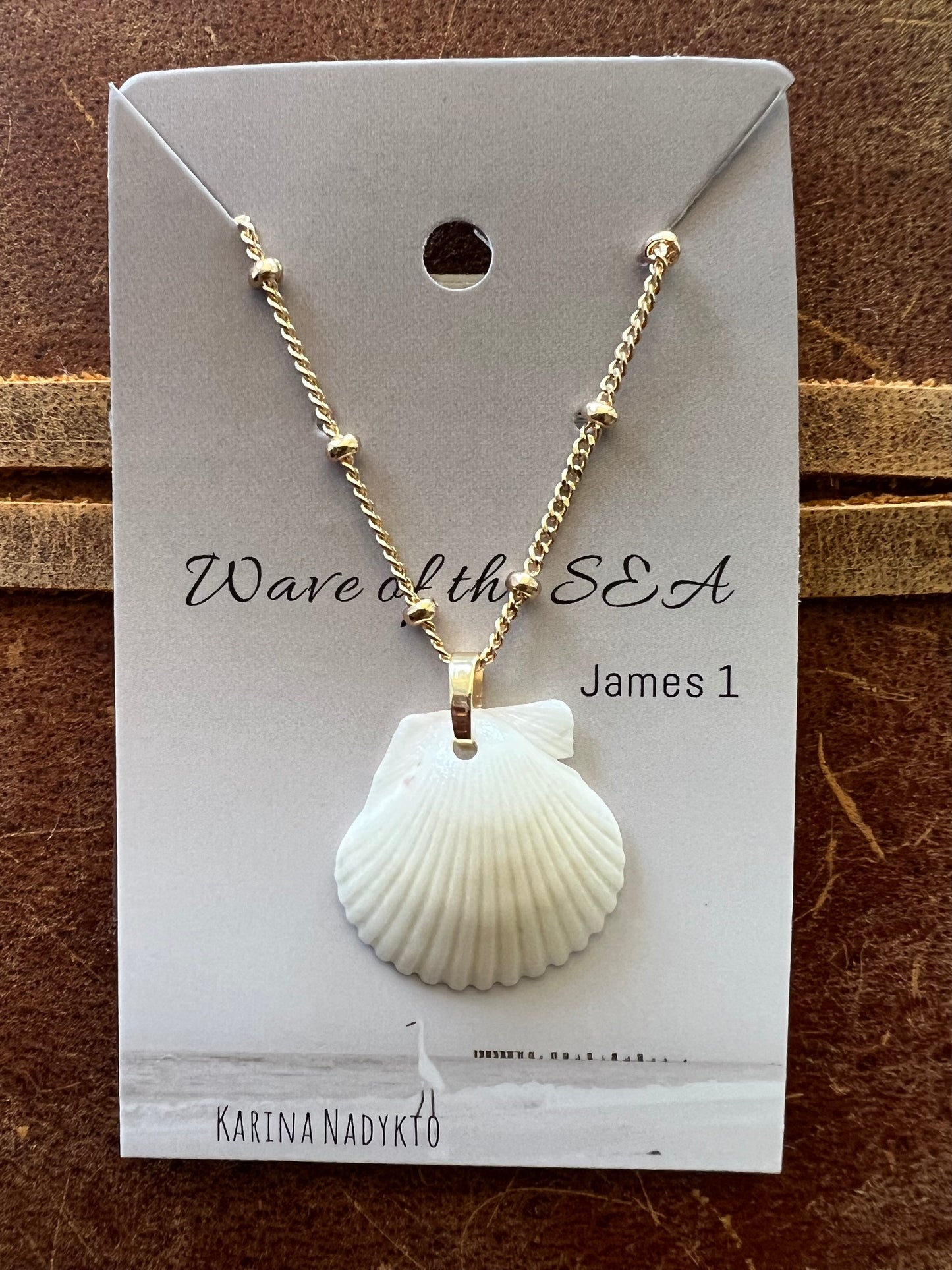 Shell Necklace on Short Gold Chain